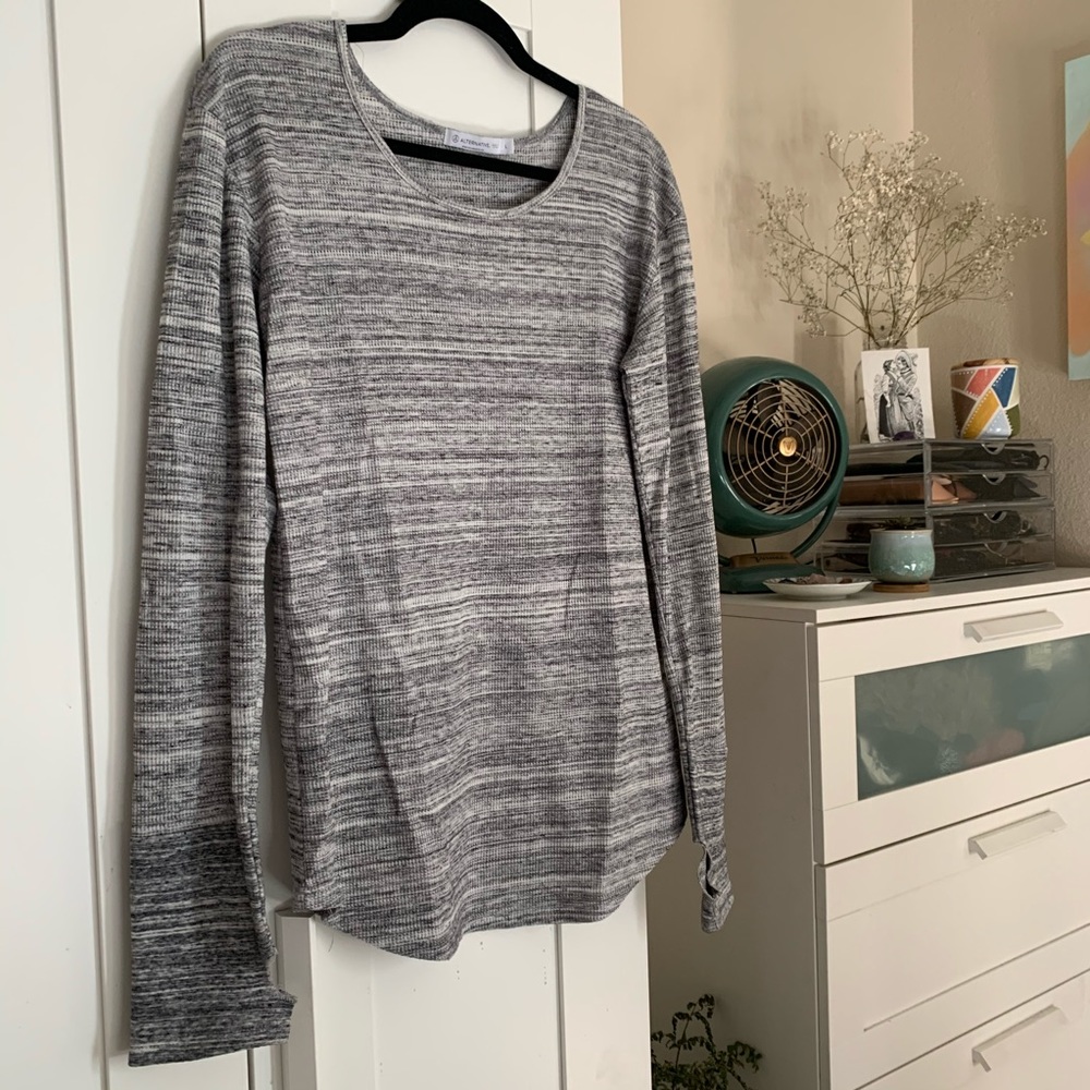 ALTERNATIVE APPAREL 🤍 grey thermal w/finger slots
